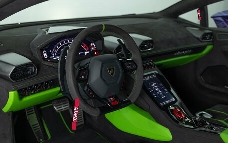Lamborghini Huracán, 2023 год, 34 500 000 рублей, 10 фотография