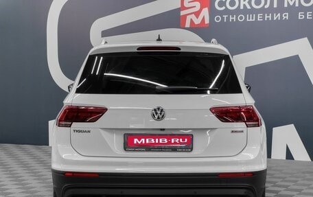 Volkswagen Tiguan II, 2019 год, 2 749 900 рублей, 5 фотография