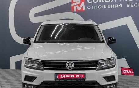 Volkswagen Tiguan II, 2019 год, 2 749 900 рублей, 2 фотография