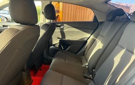 Hyundai Solaris II рестайлинг, 2021 год, 800 000 рублей, 8 фотография