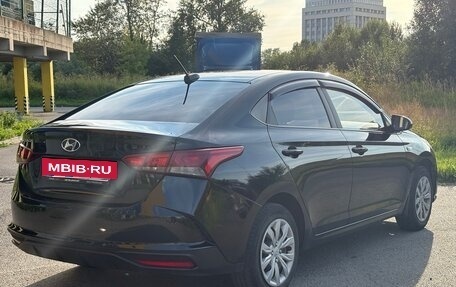 Hyundai Solaris II рестайлинг, 2021 год, 800 000 рублей, 6 фотография