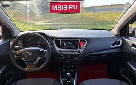 Hyundai Solaris II рестайлинг, 2021 год, 800 000 рублей, 7 фотография
