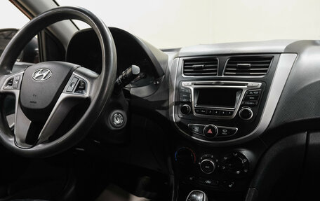 Hyundai Solaris II рестайлинг, 2014 год, 899 000 рублей, 23 фотография
