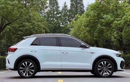 Volkswagen T-Roc I, 2022 год, 1 555 777 рублей, 4 фотография