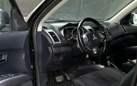 Mitsubishi Outlander III рестайлинг 3, 2007 год, 800 000 рублей, 15 фотография