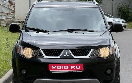 Mitsubishi Outlander III рестайлинг 3, 2007 год, 800 000 рублей, 4 фотография