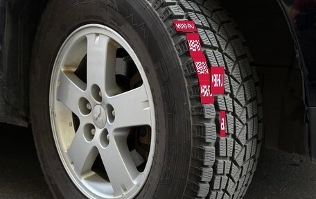 Mitsubishi Outlander III рестайлинг 3, 2007 год, 800 000 рублей, 19 фотография