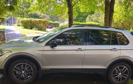 Volkswagen Tiguan II, 2021 год, 3 550 000 рублей, 3 фотография