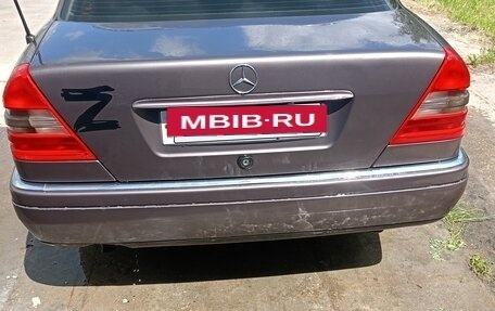 Mercedes-Benz C-Класс, 1995 год, 250 000 рублей, 2 фотография