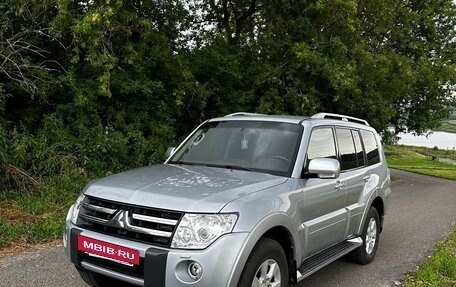 Mitsubishi Pajero IV, 2010 год, 2 250 000 рублей, 3 фотография