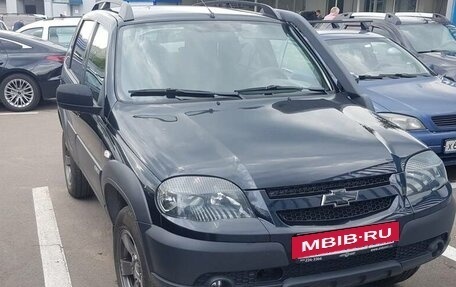 Chevrolet Niva I рестайлинг, 2017 год, 759 000 рублей, 2 фотография