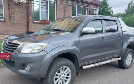 Toyota Hilux VII, 2012 год, 1 890 000 рублей, 2 фотография