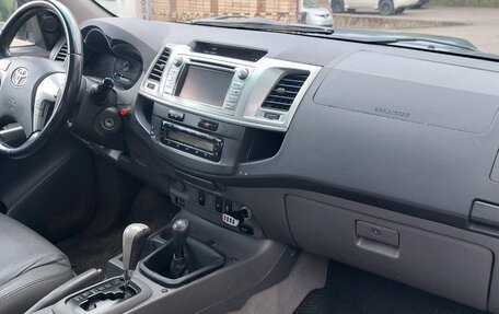 Toyota Hilux VII, 2012 год, 1 890 000 рублей, 10 фотография
