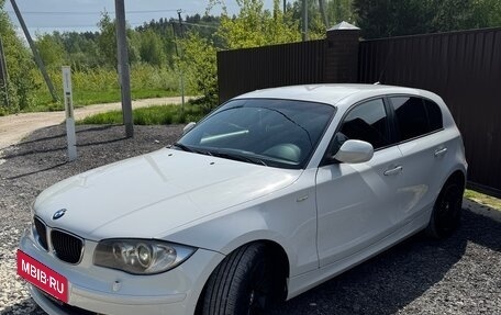 BMW 1 серия, 2010 год, 680 000 рублей, 2 фотография