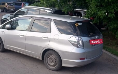 Honda Fit Shuttle I рестайлинг, 2012 год, 750 000 рублей, 2 фотография