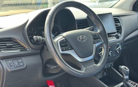 Hyundai Solaris II рестайлинг, 2021 год, 1 690 000 рублей, 5 фотография