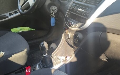 Hyundai Solaris II рестайлинг, 2012 год, 505 000 рублей, 14 фотография