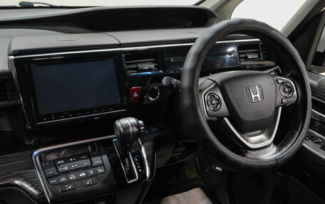 Honda Stepwgn IV, 2016 год, 1 799 000 рублей, 20 фотография