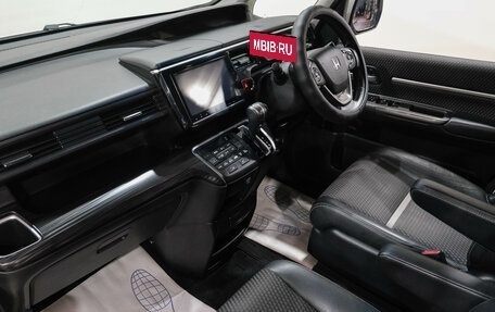 Honda Stepwgn IV, 2016 год, 1 799 000 рублей, 16 фотография