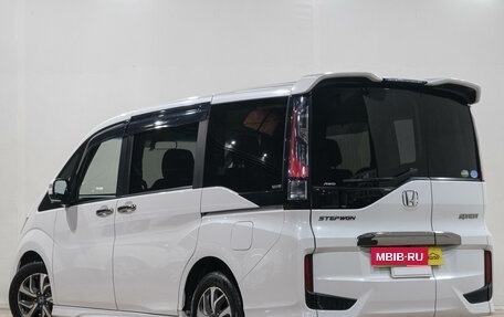Honda Stepwgn IV, 2016 год, 1 799 000 рублей, 5 фотография