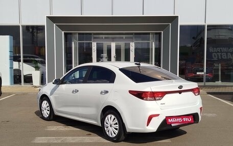 KIA Rio IV, 2018 год, 1 370 000 рублей, 7 фотография