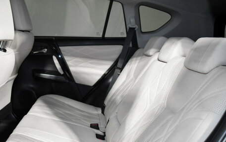 Toyota RAV4, 2019 год, 2 220 000 рублей, 13 фотография