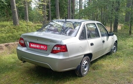 Daewoo Nexia I рестайлинг, 2009 год, 290 000 рублей, 1 фотография