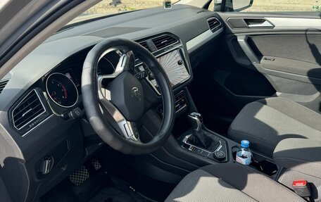 Volkswagen Tiguan II, 2021 год, 3 000 000 рублей, 6 фотография