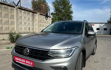 Volkswagen Tiguan II, 2021 год, 3 000 000 рублей, 4 фотография
