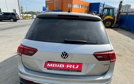 Volkswagen Tiguan II, 2021 год, 3 000 000 рублей, 13 фотография