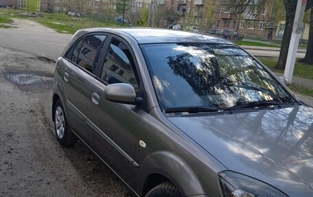 KIA Rio II, 2010 год, 650 000 рублей, 3 фотография