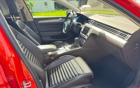Volkswagen Passat B8 рестайлинг, 2016 год, 2 790 000 рублей, 21 фотография