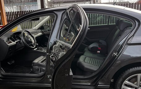 Volkswagen Passat B8 рестайлинг, 2019 год, 2 500 000 рублей, 2 фотография