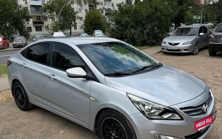 Hyundai Solaris II рестайлинг, 2015 год, 1 080 000 рублей, 2 фотография
