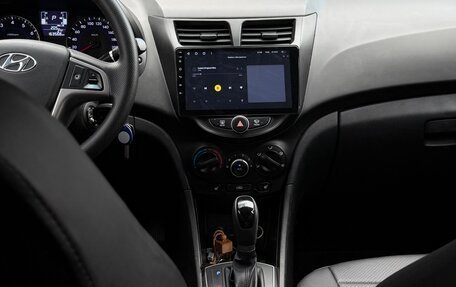 Hyundai Solaris II рестайлинг, 2015 год, 1 080 000 рублей, 10 фотография