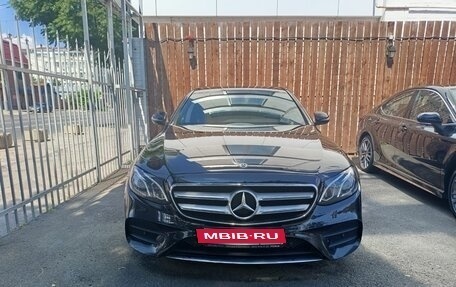 Mercedes-Benz E-Класс, 2018 год, 3 250 000 рублей, 1 фотография