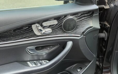 Mercedes-Benz E-Класс, 2018 год, 3 250 000 рублей, 4 фотография