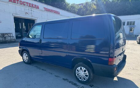 Volkswagen Transporter T4, 2001 год, 698 000 рублей, 2 фотография