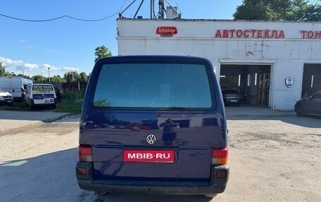 Volkswagen Transporter T4, 2001 год, 698 000 рублей, 3 фотография