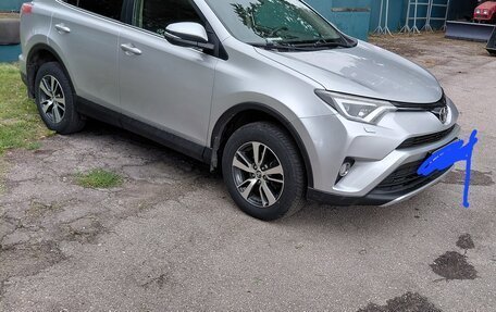 Toyota RAV4, 2015 год, 2 550 000 рублей, 1 фотография