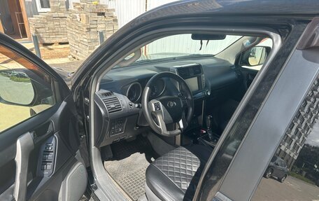 Toyota Land Cruiser Prado 150 рестайлинг 2, 2011 год, 2 250 000 рублей, 6 фотография