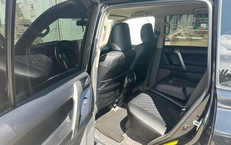Toyota Land Cruiser Prado 150 рестайлинг 2, 2011 год, 2 250 000 рублей, 5 фотография