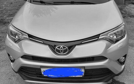 Toyota RAV4, 2015 год, 2 550 000 рублей, 2 фотография