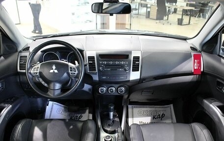 Mitsubishi Outlander III рестайлинг 3, 2010 год, 875 000 рублей, 10 фотография