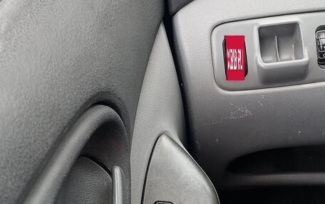 Toyota Yaris I рестайлинг, 2001 год, 350 000 рублей, 12 фотография
