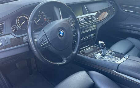 BMW 7 серия, 2013 год, 1 800 000 рублей, 18 фотография