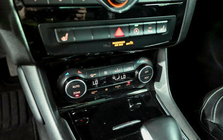 Infiniti Q30, 2017 год, 2 150 000 рублей, 18 фотография