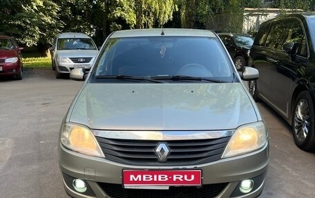 Renault Logan I, 2010 год, 380 000 рублей, 1 фотография