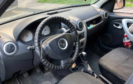 Renault Logan I, 2010 год, 380 000 рублей, 11 фотография