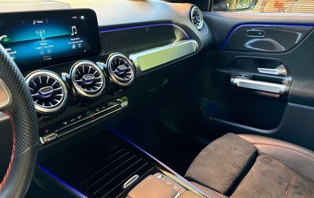 Mercedes-Benz GLB, 2021 год, 4 000 000 рублей, 10 фотография